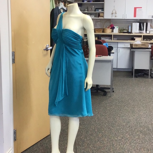 Symphony of Venus dress size 12 - Picture 4 of 7